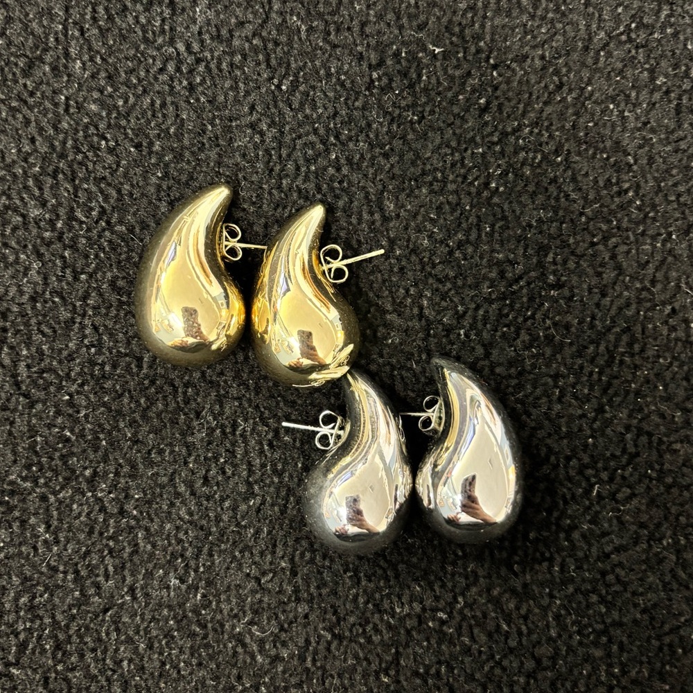 2 Pairs Gold and Silver Teardrop Earrings